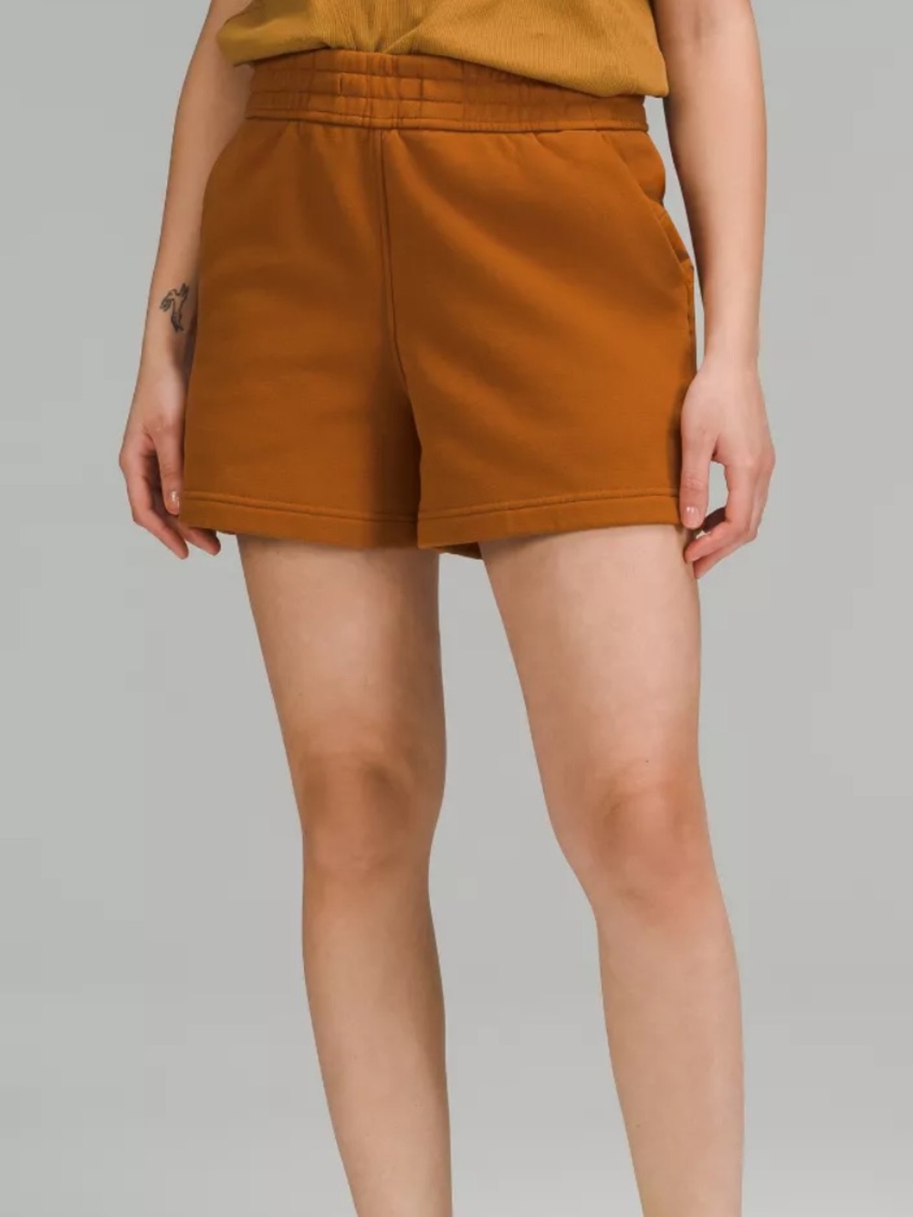 Lululemon Loungeful High-Rise Short 4" - butternut brown - size 6